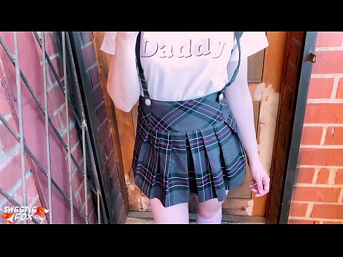 ❤️ Učenica duboko siše kurac i jebe umjesto nastave. ❤️❌ Porno video kod nas ❌❤