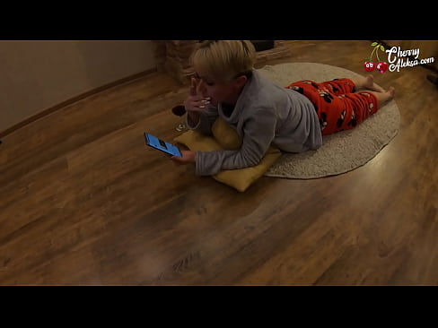 ❤️ Luda plavuša sisa ogroman kurac sisa i poskakuje na njemu - analni seks ❤️❌ Porno video kod nas ❌❤