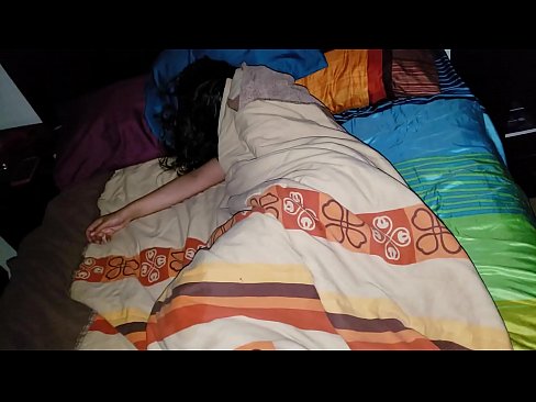 ❤️ Posinak grdi svoju mladu maćehu dok ona spava. ❤️❌ Porno video kod nas ❌❤